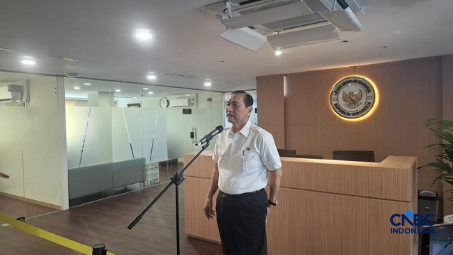 Luhut Pamer Perlinsos Digital, Daftar Bansos Tak Lagi Sampai 200 Hari