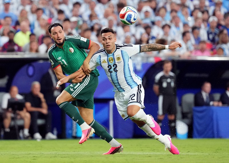 Lionel Messi merayakan gol pertama Argentina bersama Alexis Mac Allister, Lautaro Mart&iacute;nez, Thiago Almada, dan Enzo Fern&aacute;ndez dalam pertandingan Grup J Piala Dunia FIFA 2026 antara Argentina dan Aljazair di Kansas City Stadium, Kansas City, Missouri, Amerika Serikat, Selasa (16/6/2026). (IMAGN IMAGES via Reuters/Jay Biggerstaff)