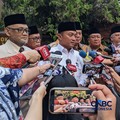 Menteri Sekretaris Negara Prasetyo Hadi membeberkan isi rapat Presiden Prabowo Subianto terkait evaluasi penyelenggaraan ibadah haji tahun 2026, di kediamannya di Hambalang, Rabu (17/6/2026). (CNBC Indonesia/Emir Yanwardhana)