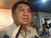 Menteri PKP Maruarar Sirait ditemui wartawan di Kompleks DPR/MPR RI, Rabu 17/6/2026). (CNBC Indonesia/Ferry Sandi)