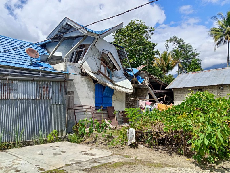 Bangunan rumah warga yang mengalami kerusakan akibat gempa bumi di Kabupaten Parigi Moutong, Sulawesi Tengah, Selasa (16/6/2026). (Dok. BPBD Kabupaten Parigi Moutong)
