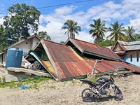 Sejumlah rumah warga mengalami kerusakan usai diguncang gempa bumi berkekuatan magnitudo 6,7 yang mengguncang Provinsi Sulawesi Tengah pada Selasa (16/6/2026). (Dok. BPBD Kabupaten Sigi)