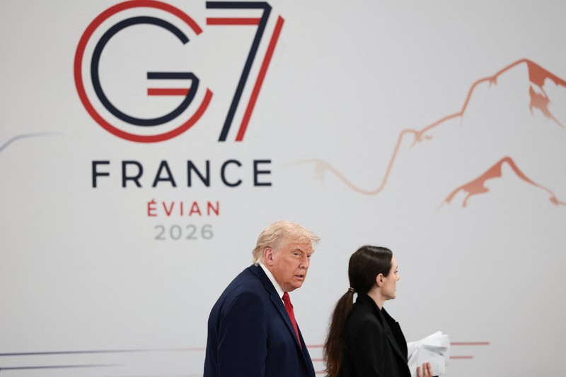 U.S. President Donald Trump attends a working session with G7 leaders and outreach partners on promoting economic growth during the G7 Summit in Evian-les-Bains, France, June 17, 2026. REUTERS/Evelyn Hockstein