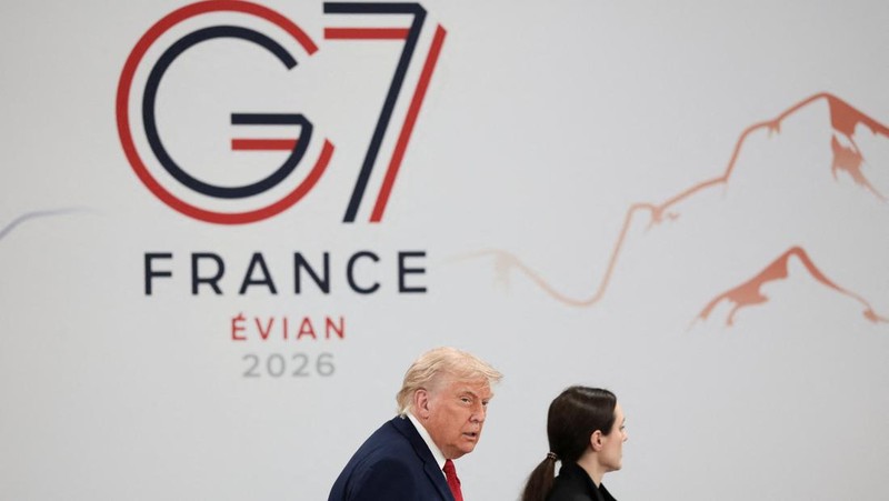 U.S. President Donald Trump attends a working session with G7 leaders and outreach partners on promoting economic growth during the G7 Summit in Evian-les-Bains, France, June 17, 2026. REUTERS/Evelyn Hockstein