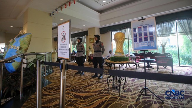 Hotel Sultan Resmi Diambil Alih Negara, Bagaimana Nasib Karyawannya?