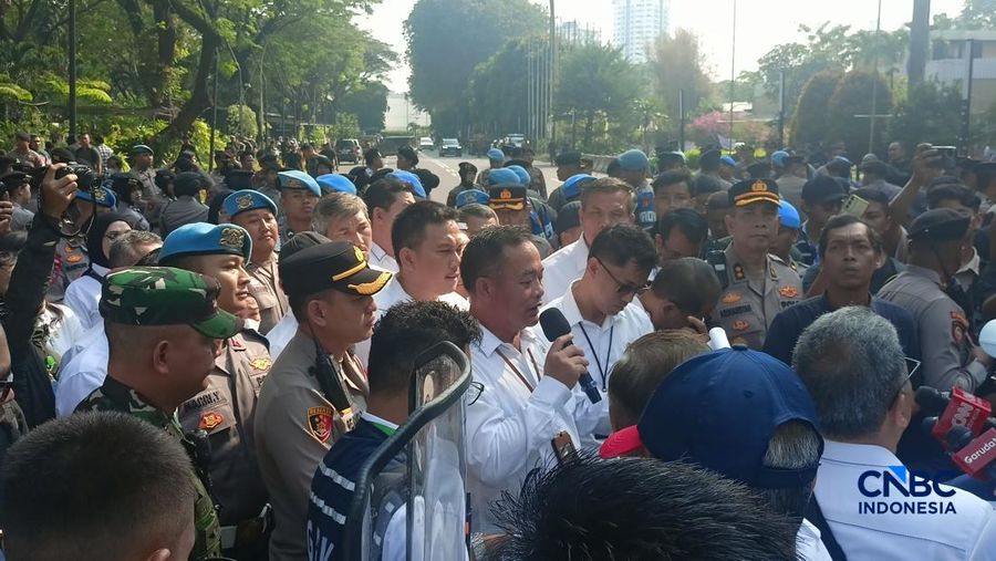 Panitera PN Jakarta Pusat Azhar. (CNBC Indonesia/Ferry Sandi)