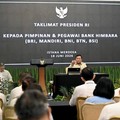Presiden Prabowo Subianto menggelar pertemuan bersama jajaran Direksi dan Komisaris Himpunan Bank Milik Negara (Himbara) yaitu BRI, BNI, Bank Mandiri, BTN dan BSI di Istana Merdeka, Jakarta, Kamis (18/6/2026). (Instagram/sekretariat.kabinet)