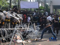 Proses eksekusi Hotel Sultan di kawasan Gelora Bung Karno, Jakarta, berakhir ricuh. (CNBC Indonesia/Faisal Rahman)