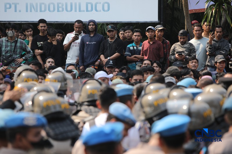 Hotel Sultan Berhasil Diamankan Petugas Kepolisian. (CNBC Indonesia/Faisal Rahman)