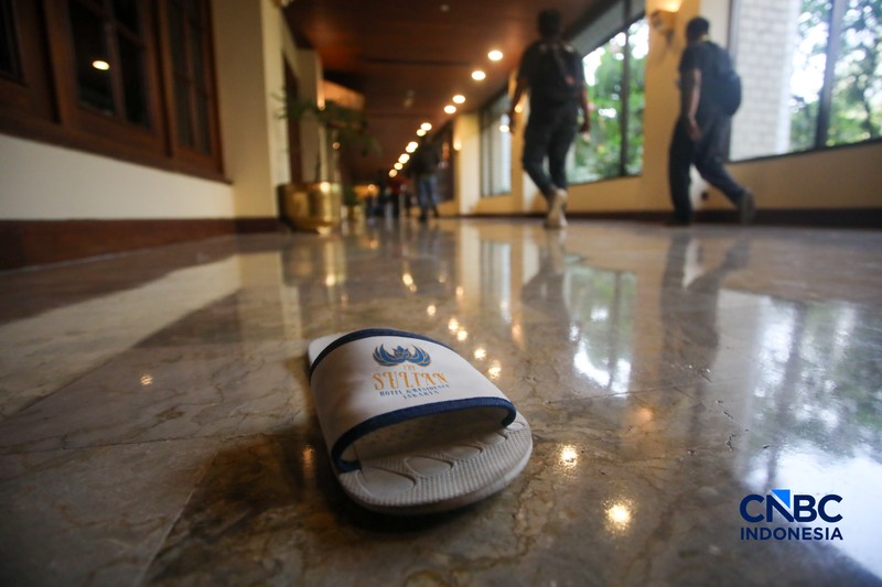 Hotel Sultan Berhasil Diamankan Petugas Kepolisian. (CNBC Indonesia/Faisal Rahman)