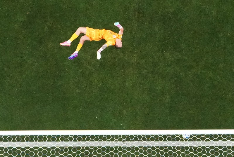 Soccer Football - FIFA World Cup 2026 - Group L - England v Croatia - Dallas Stadium, Arlington, Texas, U.S. - June 17, 2026 England's Harry Kane scores their second goal past Croatia's Dominik Livakovic REUTERS/Hannah Mckay     TPX IMAGES OF THE DAY