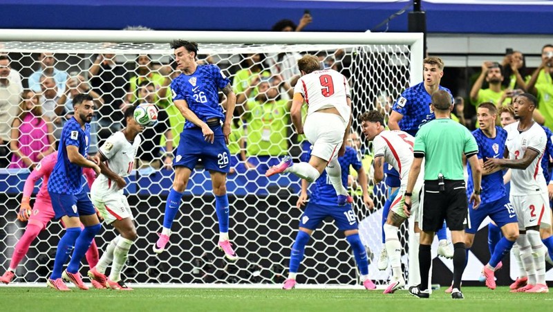 SOCCER-WORLDCUP-ENG-CRO/