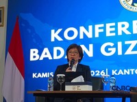 Wakil Kepala BGN sekaligus juru bicara BGN, Agustina Arumsari saat konferensi pers di kantornya, Jakarta, Kamis (18/6/2026). (CNBC Indonesia/Martyasari Rizky)