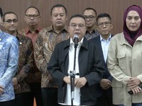Foto: Wakil Ketua DPR Sufmi Dasco Ahmad saat menyampaikan keterangan pers di Gedung Nusantara III, Senayan, Jakarta, Kamis (18/6/2026). (Tangkapan Layar Youtube/Sin Po TV)
