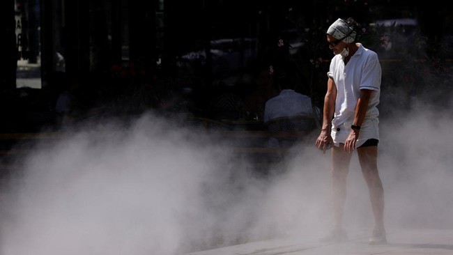 Paris Membara! Warga Diminta Sabar di Rumah-Suhu Capai 38 Derajat