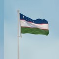 Foto Kombinasi Bendera Indonesia - Bendera Uzbekistan. (Pexels)