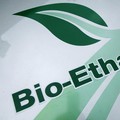 Photo taken 01 June 2006 in Chalons-en-Champagne of a bioethanol (EBS) logo on a car powered by this petrol substitute. Bioethanol fuel is mainly produced by the sugar fermentation process. 
AFP PHOTO ALAIN JULIEN (Photo by ALAIN JULIEN / AFP)