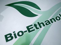 Photo taken 01 June 2006 in Chalons-en-Champagne of a bioethanol (EBS) logo on a car powered by this petrol substitute. Bioethanol fuel is mainly produced by the sugar fermentation process. 
AFP PHOTO ALAIN JULIEN (Photo by ALAIN JULIEN / AFP)