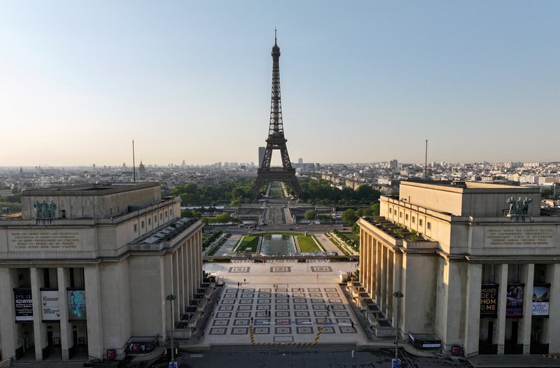 A drone view shows the Trocadero Esplanade and the Palais de Chaillot with the Eiffel Tower in the background, in Paris, France, June 19, 2026. REUTERS/Lucien Libert      TPX IMAGES OF THE DAY