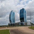 Gedung perkantoran kosong di Ciudad de la Paz. (via Micah Reddy/ICIJ)