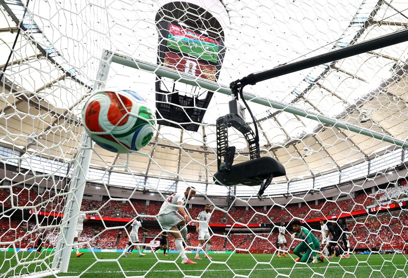 Kanada membantai Qatar dengan skor 6-0 pada laga kedua Grup B Piala Dunia 2026 di Stadion BC Place, Jumat (19/6) pagi WIB. (via Reuters/ANNE-MARIE SORVIN)