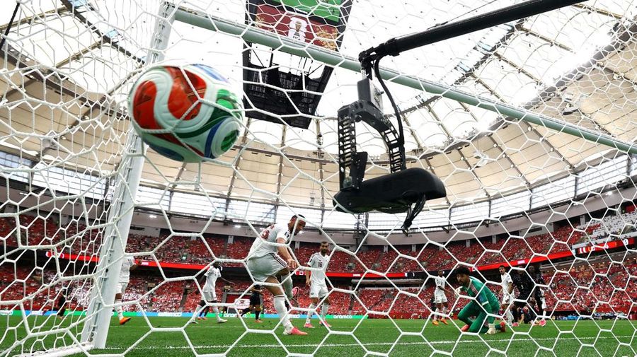Kanada membantai Qatar dengan skor 6-0 pada laga kedua Grup B Piala Dunia 2026 di Stadion BC Place, Jumat (19/6) pagi WIB. (REUTERS/Lee Smith)