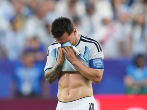 Kesalnya Messi Usai Gagal Eksekusi Penalti