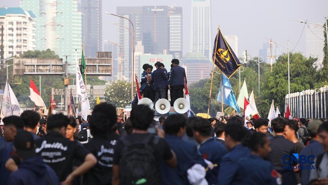 Penampakan Massa Mahasiswa Padati Kawasan DPR Demo Teriak Tuntutan Ini