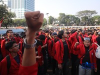 Foto: Aksi unjuk rasa mahasiswa di depan Gedung DPR/MPR/DPD, Senayan, Jakarta, beberapa waktu lalu. (CNBC Indonesia/Faisal Rahman)