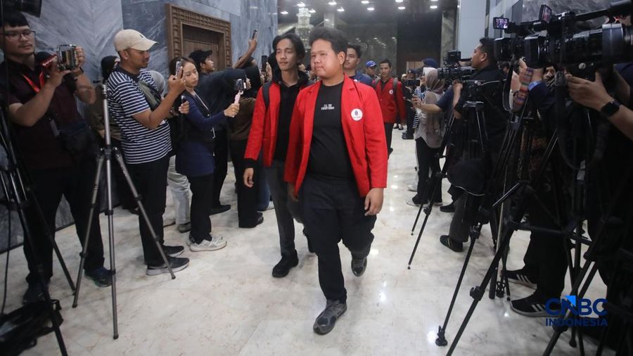 Pimpinan DPR RI Sufmi Dasco Ahmad bersama Komisi III DPR RI Menerima Perwakilan Mahasiswa dalam rangka menyampaikan aspirasi secara langsung di Ruang Abdul Muis, Gedung DPR RI, Jakarta, Jumat (19/6/2026) Kompleks Parlemen, Senayan, Jakarta, Jumat, 19