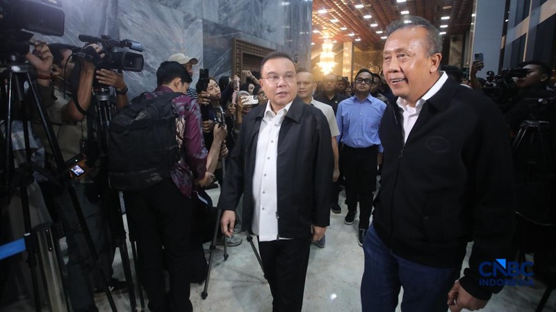 Pimpinan DPR RI Sufmi Dasco Ahmad bersama Komisi III DPR RI Menerima Perwakilan Mahasiswa dalam rangka menyampaikan aspirasi secara langsung di Ruang Abdul Muis, Gedung DPR RI, Jakarta, Jumat (19/6/2026) Kompleks Parlemen, Senayan, Jakarta, Jumat, 19