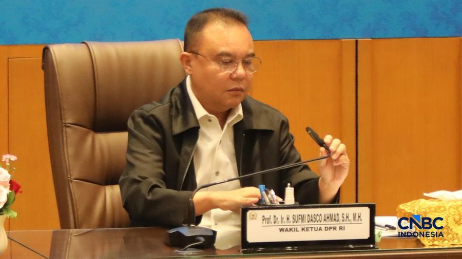 Pimpinan DPR RI Sufmi Dasco Ahmad bersama Komisi III DPR RI (CNBC Indonesia/Faisal Rahman)