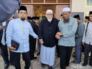 Hadiri Milad Seabad Gontor, Abu Bakar Baasyir: Mudah-mudahan Lebih Kuat