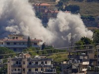 Rentetan serangan udara Israel kembali menghantam wilayah selatan negara Lebanon, Sabtu (20/6) waktu setempat. (REUTERS/Stringer)