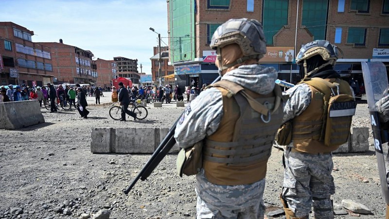 Pemerintah Bolivia mengambil langkah drastis untuk menghadapi krisis yang terus membesar setelah Presiden Rodrigo Paz pada Sabtu (20/6/2026) waktu setempat mengumumkan status keadaan darurat nasional. (REUTERS/Claudia Morales)