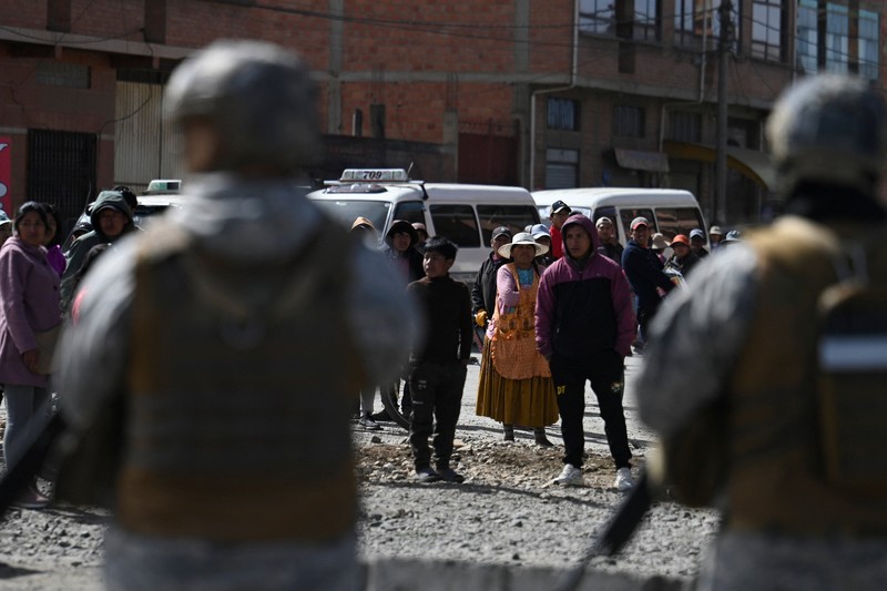 Pemerintah Bolivia mengambil langkah drastis untuk menghadapi krisis yang terus membesar setelah Presiden Rodrigo Paz pada Sabtu (20/6/2026) waktu setempat mengumumkan status keadaan darurat nasional. (REUTERS/Claudia Morales)