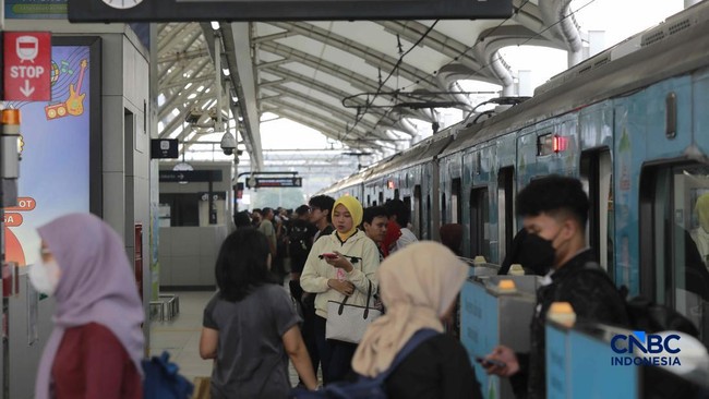 Naik MRT, LRT, dan TJ Cuma Rp1, Warga Bisa Keliling Jakarta Seharian