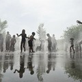 Gelombang panas ekstrem melanda sebagian besar wilayah Eropa pada Minggu (21/6/2026), dengan suhu mendekati 40 celsius atau sekitar 104 fahrenheit. (REUTERS/Juan Barbosa)