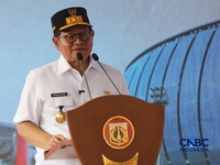 Gubernur DKI Jakarta Pramono Anung saat acara peresmian Stasiun Jakarta International Stadium (JIS) di Jakarta, Senin (22/6/2026). (CNBC Indonesia/Faisal Rahman)