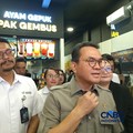 Menteri Perdagangan (Mendag) Budi Santoso saat pembukaan cabang Ayam Gepuk Pak Gembus Spot Plus di Tebet, Jakarta, Senin (22/6/2026). (CNBC Indonesia/Martyasari Rizky)