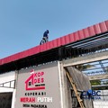 Salah satu program prioritas pemerintahan Prabowo-Gibran adalah Koperasi Desa/Kelurahan Merah Putih (KDMP) terus dipercepat pengerjaan fisiknya. Di salah satu desa terpencil di Jawa Barat Selatan, Desa Padasuka, Kecamatan Cibinong, progres fisik suda