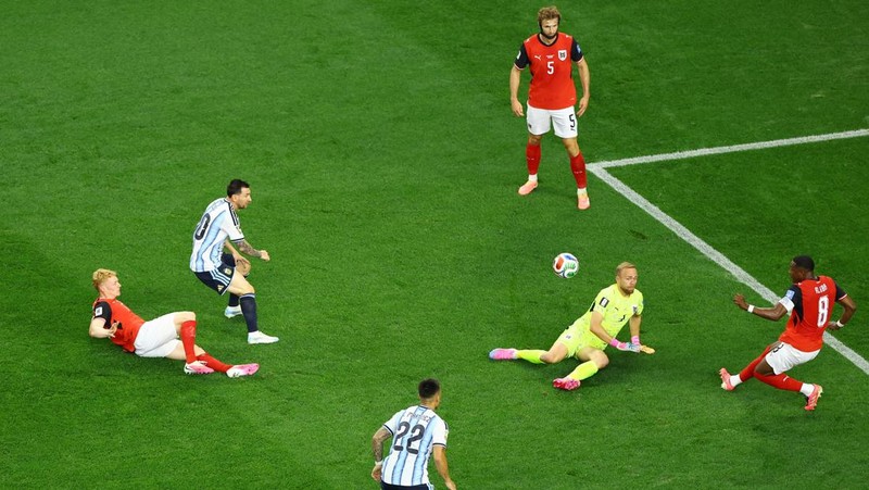 Argentina memuncaki klasemen sementara Grup J Piala Dunia 2026 usai mengalahkan Austria di Stadion AT&T, Senin (22/6) atau Selasa (23/6/2026) WIB. (REUTERS/Issei Kato)