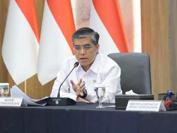 Menaker Yassierli saat mengumumkan program Magang Hub dan Vokasi. (Dok. Kemnaker)