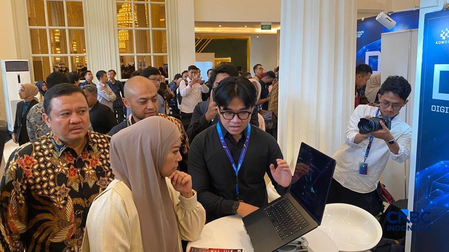 Menteri Komunikasi dan Digital (Komdigi) Meutya Hafid dalam acara Digital Ecosystem Alignment (DEAL) 2026 di Jakarta, Selasa (23/6/2026). (CNBC Indonesia/Novina Putri Bestari)