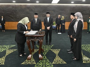 Plt Setjen MPR Lantik 3 Pejabat Tinggi Pratama, Tekankan Kolaborasi Kuat