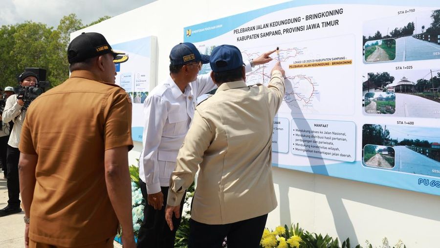 Presiden Prabowo Subianto meresmikan selesainya pembangunan jalan daerah sepanjang 1.151 kilometer yang tersebar di 37 provinsi di Indonesia yang dilakukan di Sampang, Jawa Timur, pada Selasa (23/6/2026).