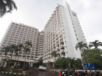 Suasana bangunan Hotel Sultan di Blok 15 Kawasan Gelora Bung Karno (GBK), Jakarta, Selasa (23/6/2026). (CNBC Indonesia/Muhammad Sabki)