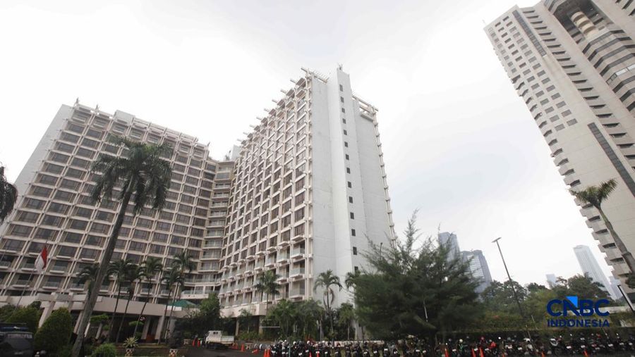 Suasana bangunan Hotel Sultan di Blok 15 Kawasan Gelora Bung Karno (GBK), Jakarta, Selasa (23/6/2026). (CNBC Indonesia/Muhammad Sabki)