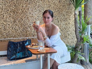 Most Pop: Gaya Wulan Guritno Liburan ke Bali Bareng 3 Anak, Bak ABG