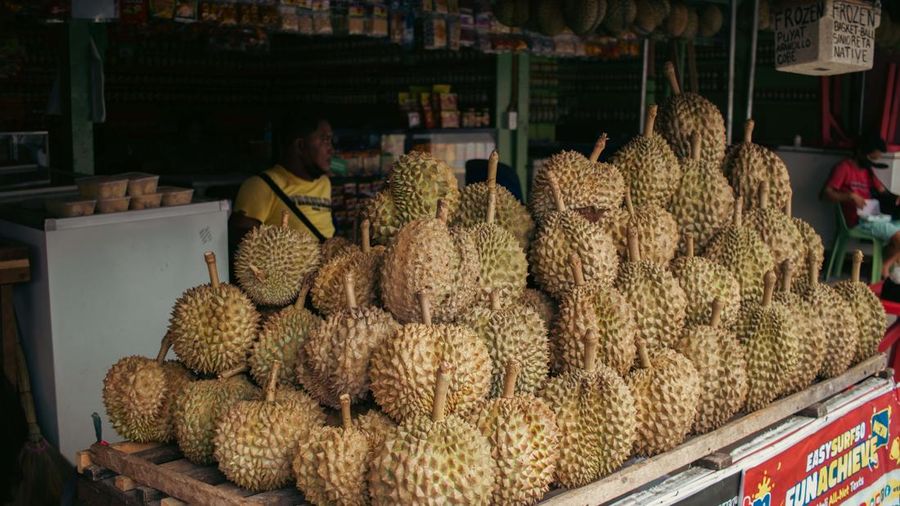 Ilustrasi penjual durian di Malaysia. (Dok. Pexels)